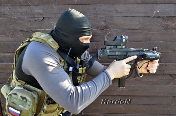 чёрный зелёный койот